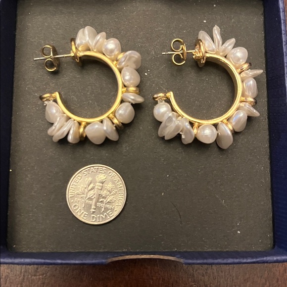 Gold tone and Pearl Accent Hoop Earrings - Women Jewelry - Picture 2 of 6